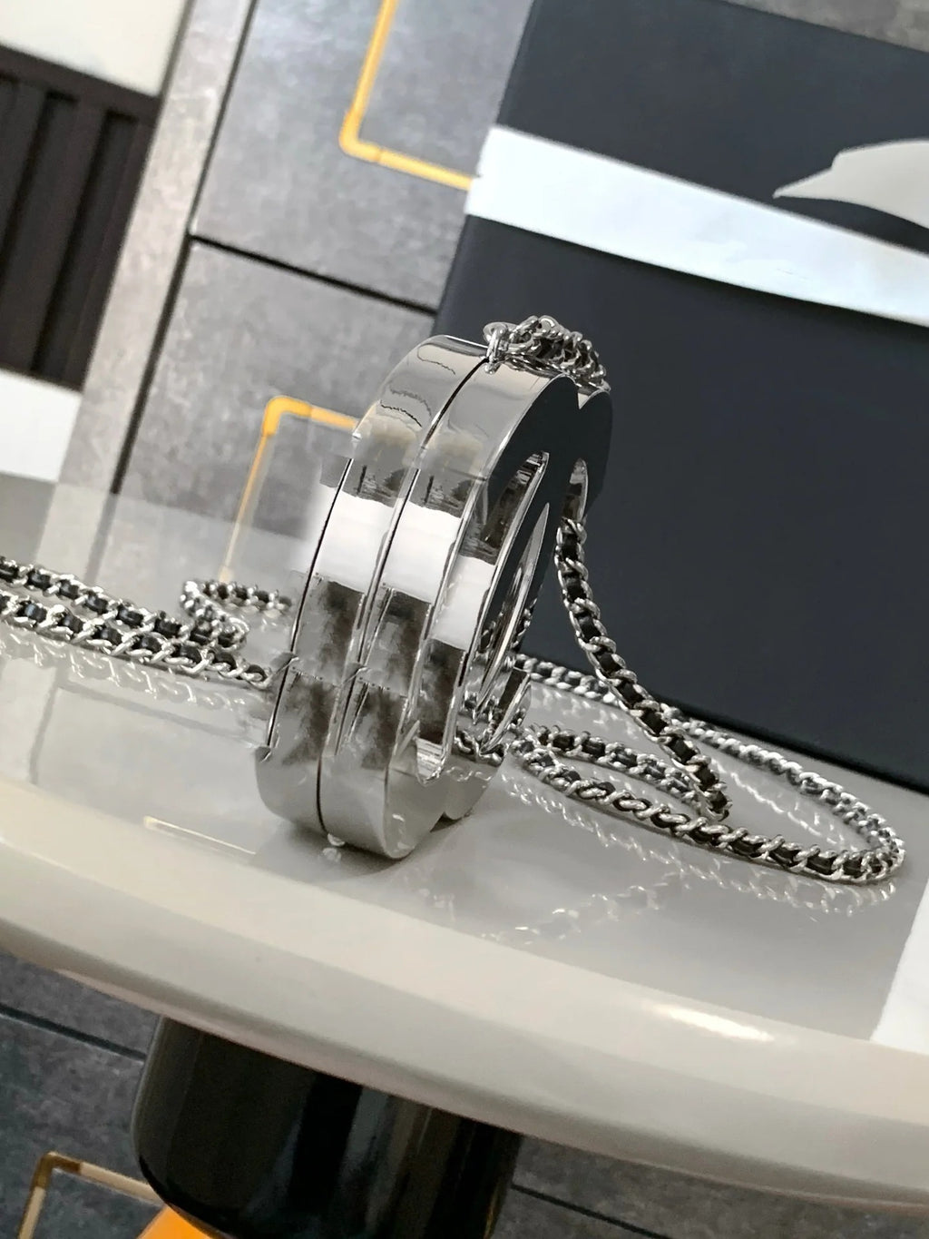 New Resort Collection Double C Mirror Bread