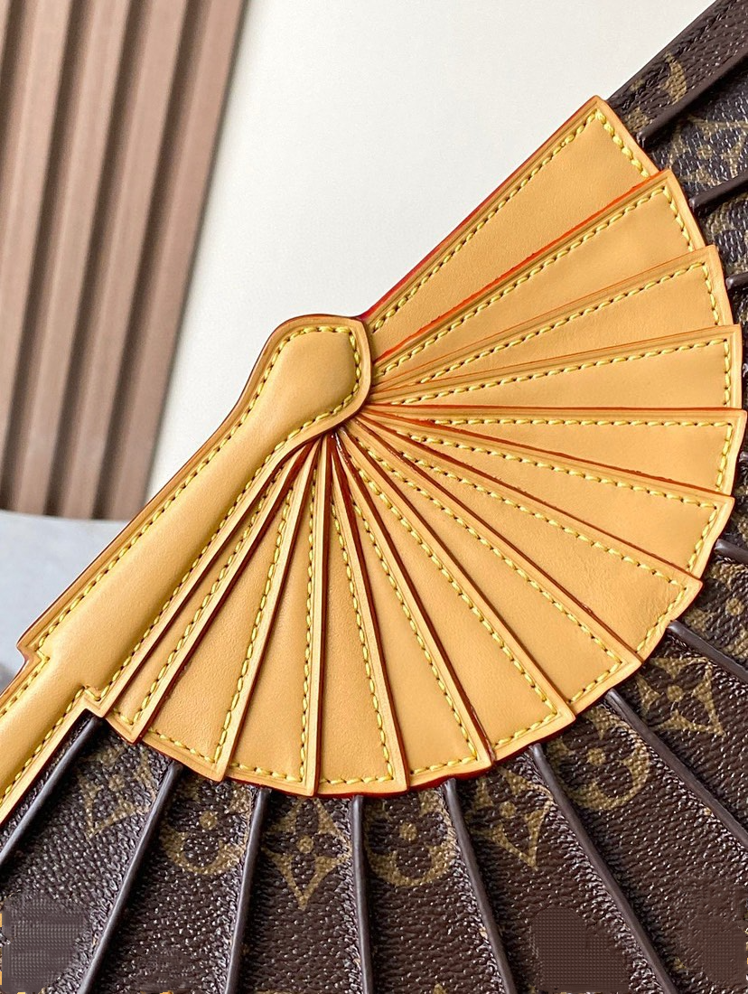 Fan-shaped Handbag