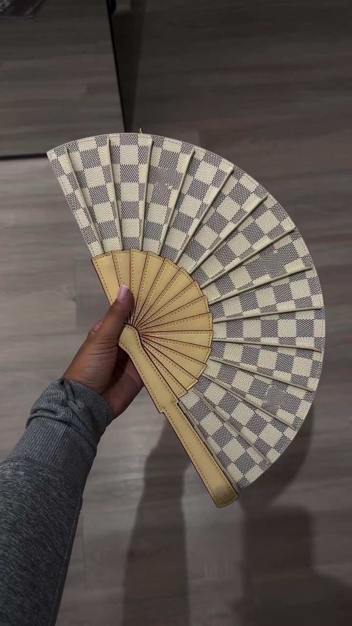 Checkered Pattern Fan-shaped Handbag